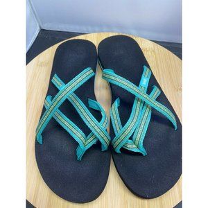 Teva Olowahu Sandals Women’s Size 9